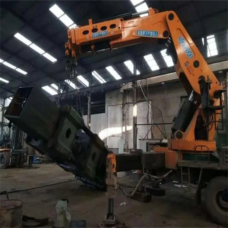 高明200吨折臂吊出租