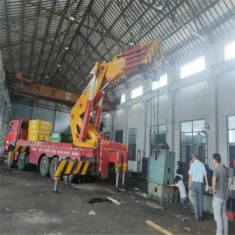 高明速查！附近自卸吊车租赁电话及租赁全攻略